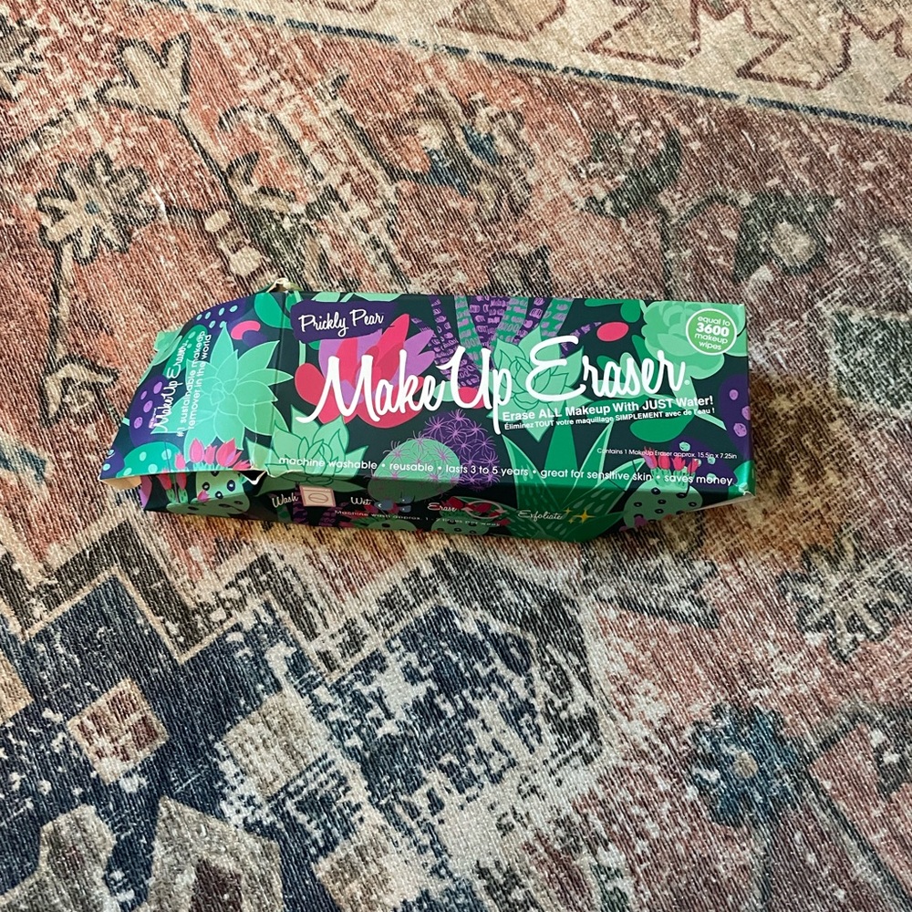Makeup eraser
